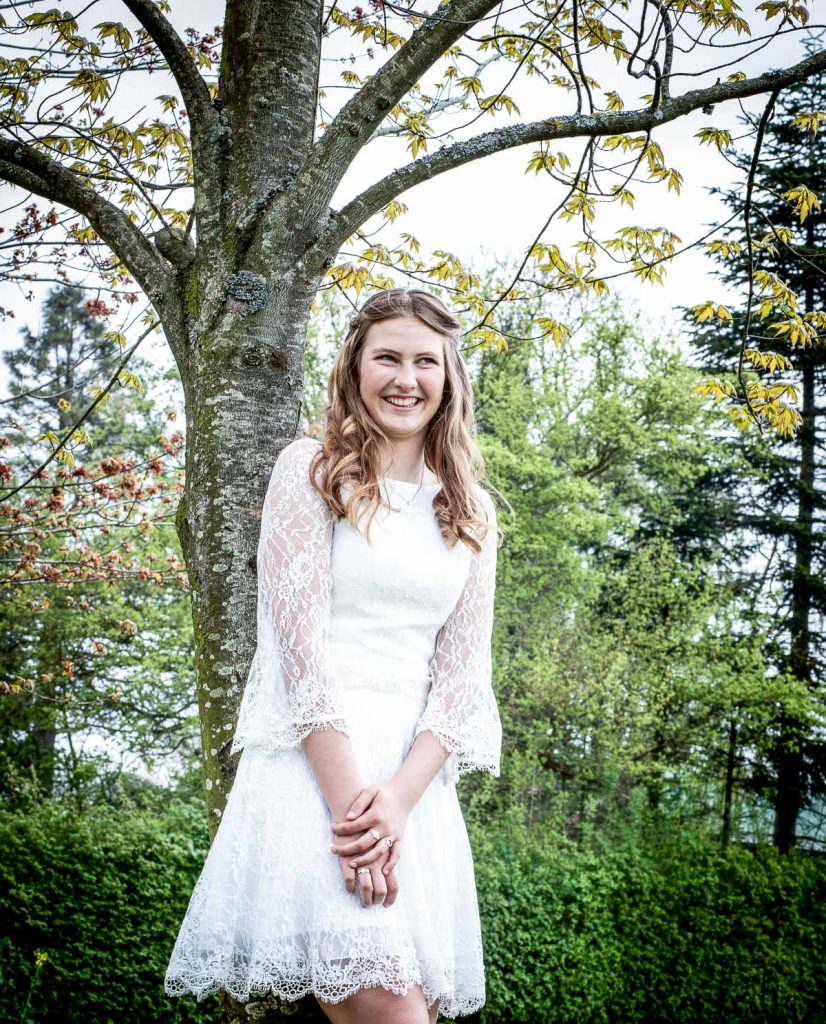 Billeder af dig til din konfirmation, måske med søskende, forældre, bedsteforældre