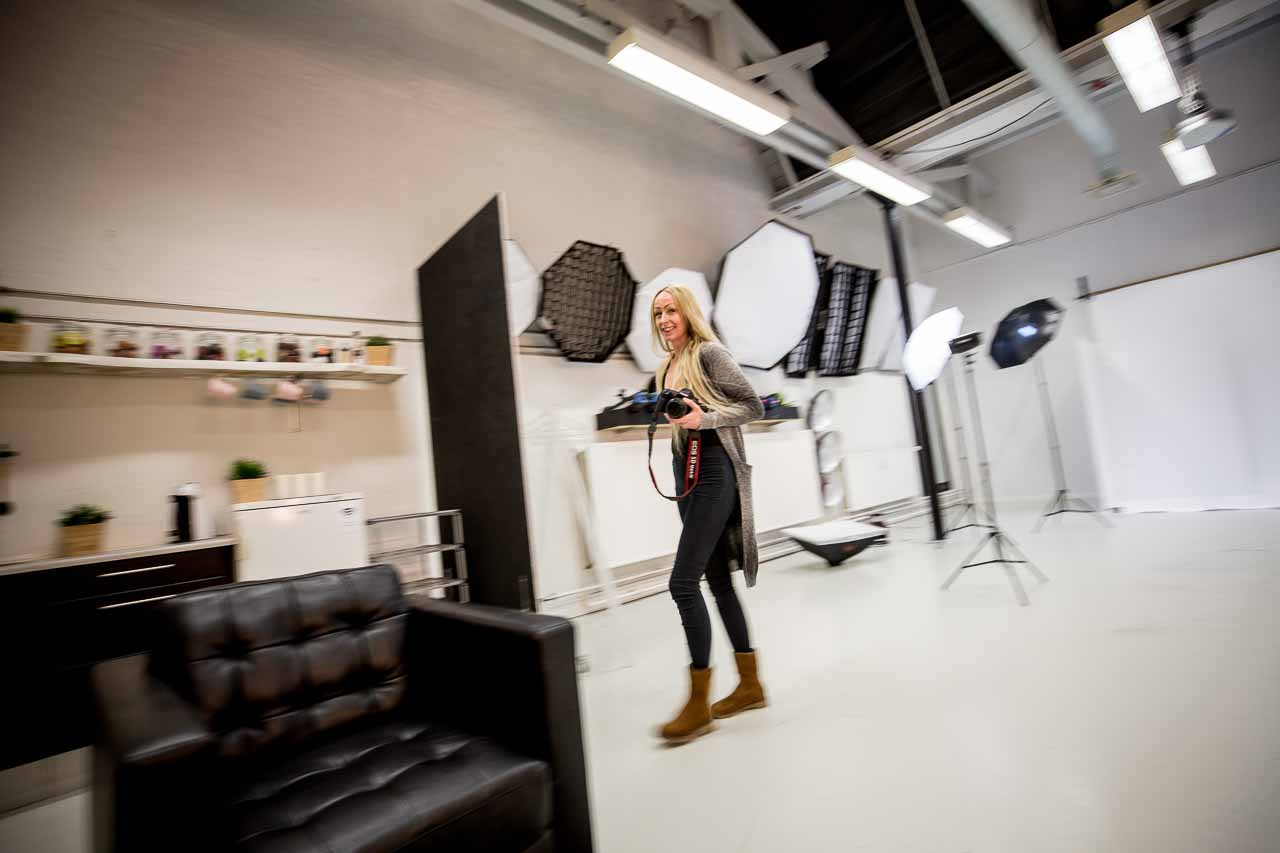 fotograf i foto studio